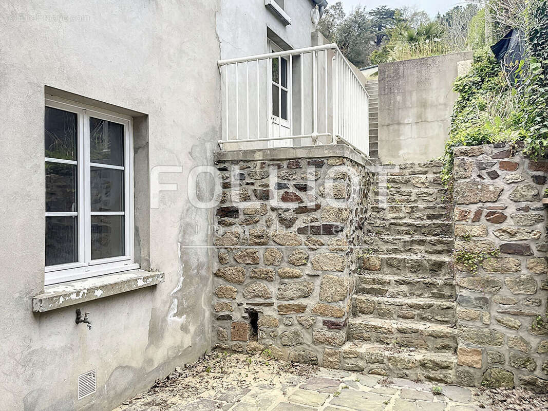 Maison à SAINT-JEAN-LE-THOMAS