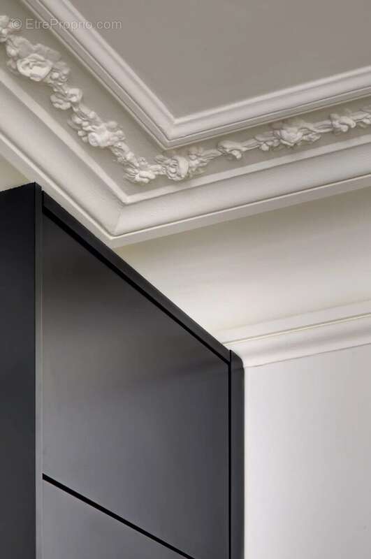 Appartement à PARIS-8E