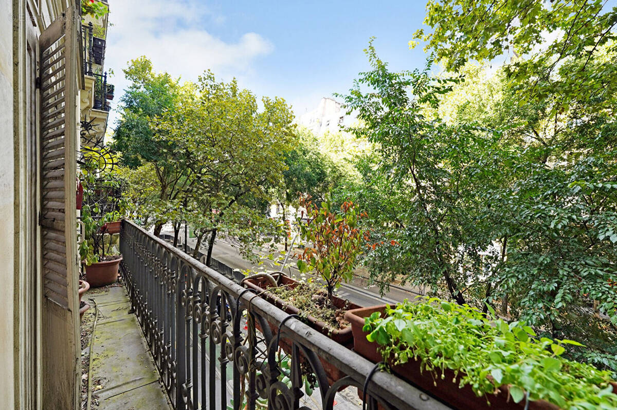 Appartement à PARIS-10E