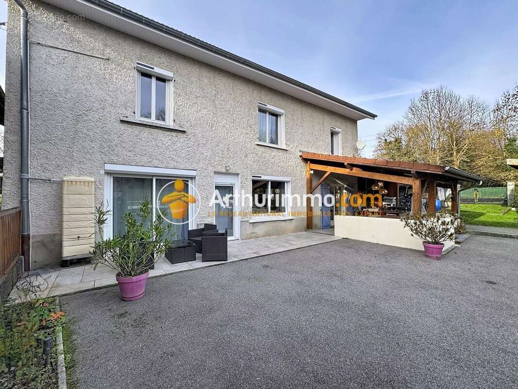 Maison à MONTCARRA