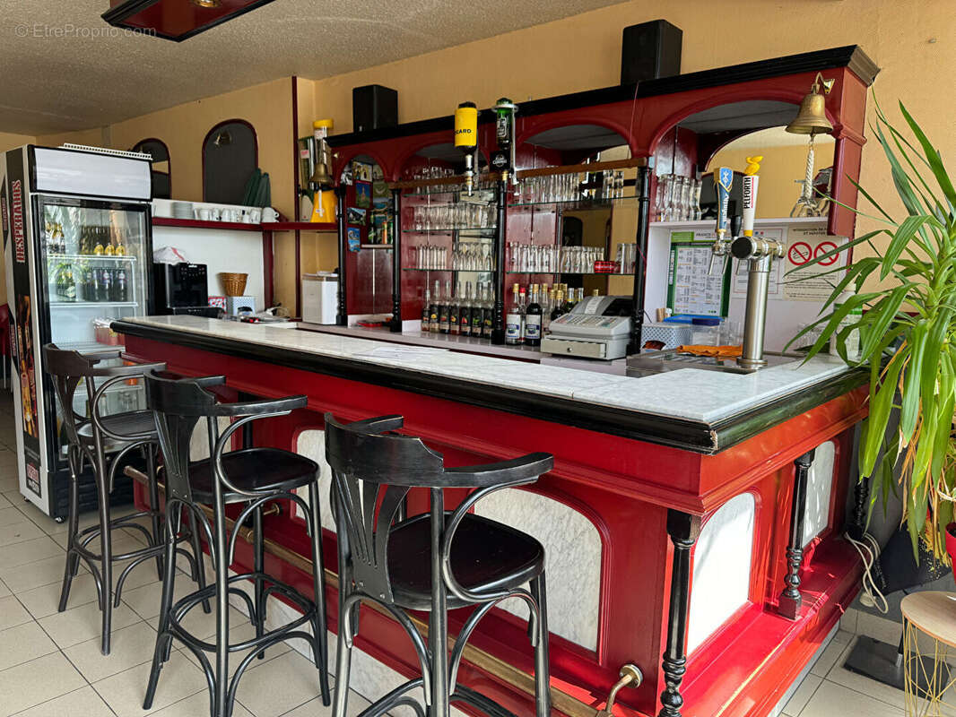 Commerce à VILLEDIEU-LES-POELES