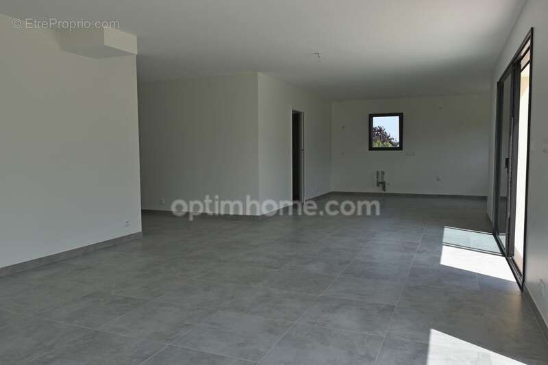 Maison à SAINT-MARCEL