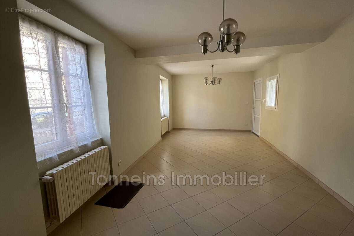 Maison à CASTELMORON-SUR-LOT