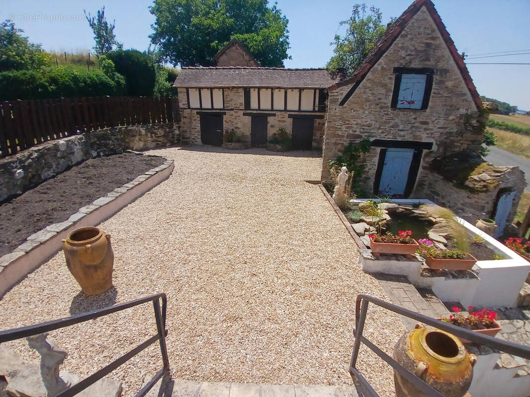 cyard - Maison à JUMILHAC-LE-GRAND