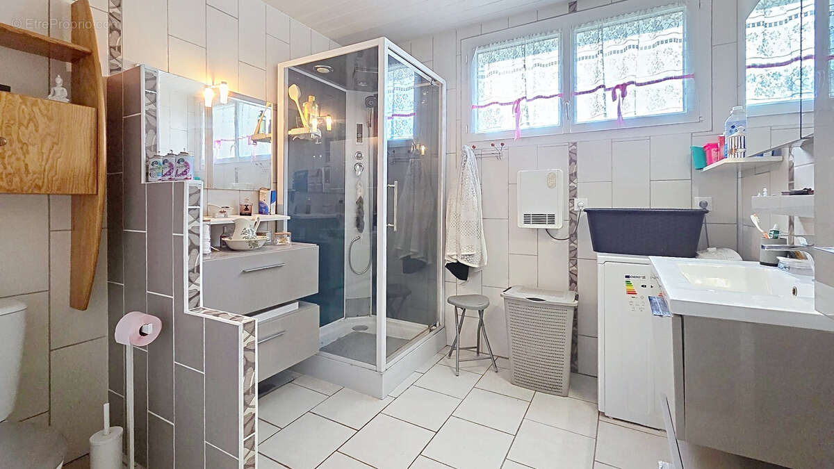 Maison à vendre Familliale 4 chambres - Sous sol total - 170 m2 - photo 6