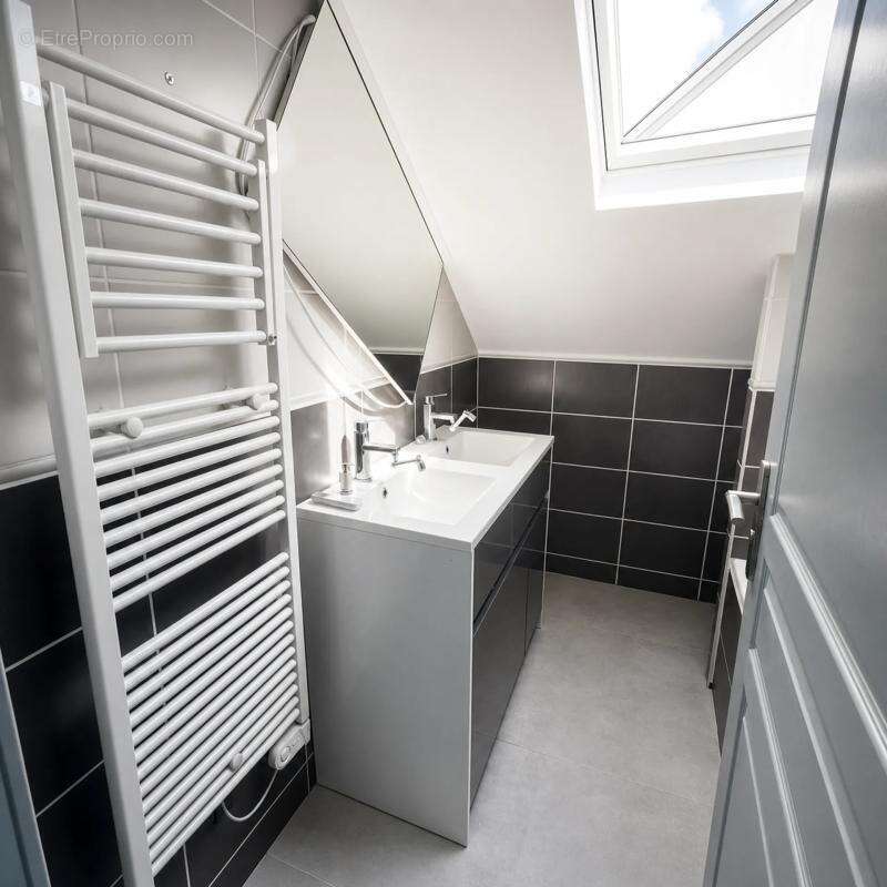 Maison de 5 pièces de 123 m² à Durdat-Larequille - photo 11