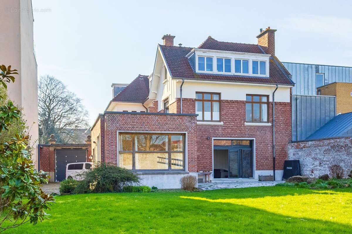 Maison à ARMENTIERES