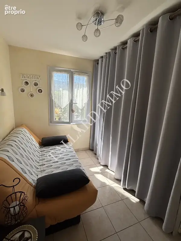 La Saulce, villa de plain-pied, T 4 + garage sur terrain 781 m2. - photo 21