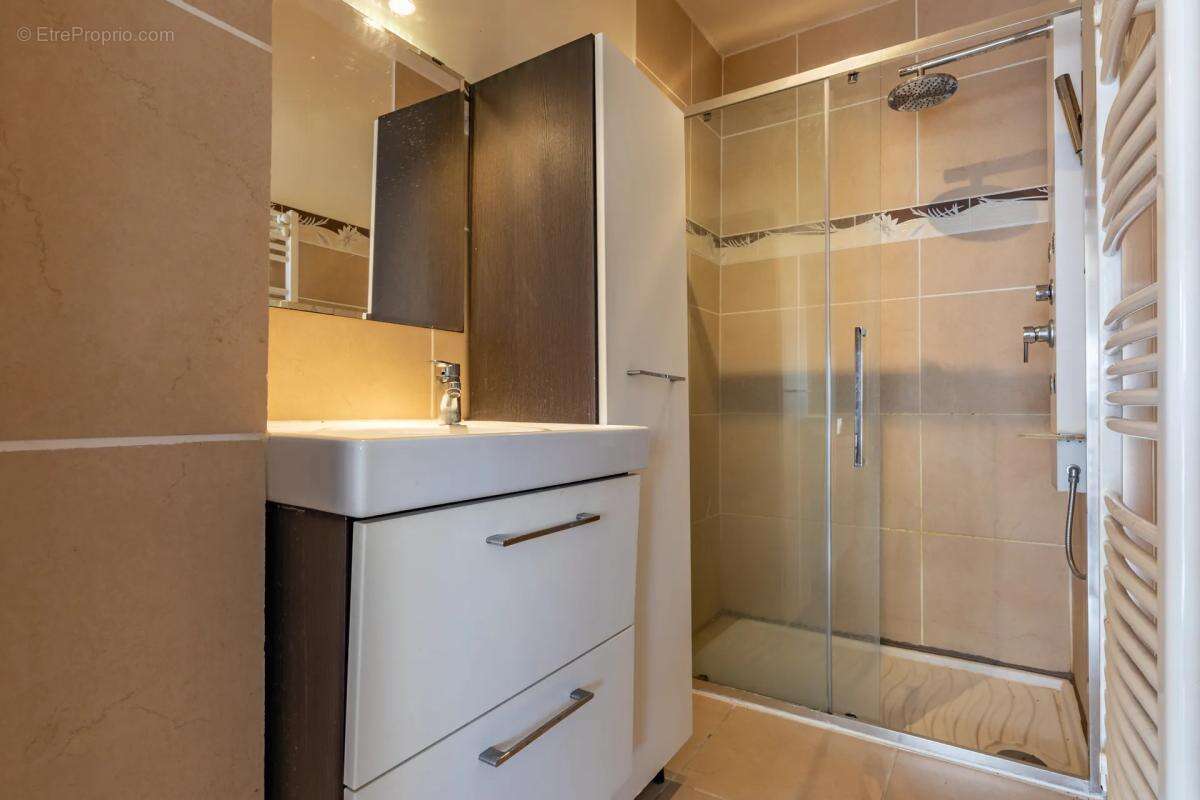 Maison de 6 pièces - 110 m2 - Saint-Herblain - photo 6