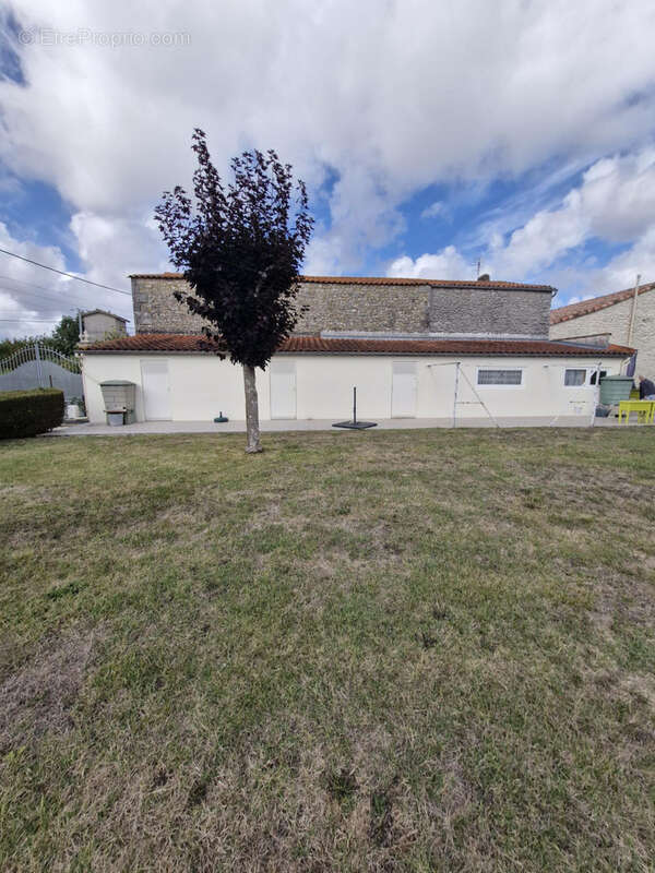 Maison à CORME-ECLUSE