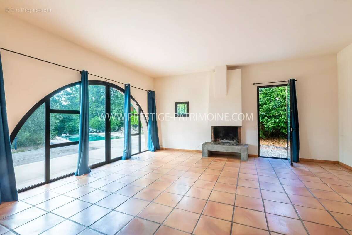 Villa d'architecte – secteur residentiel - photo 3