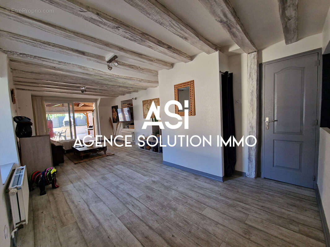 Ensemble Immobilier Maison principale + studio et grands garage - 600m² de terrain - photo 4