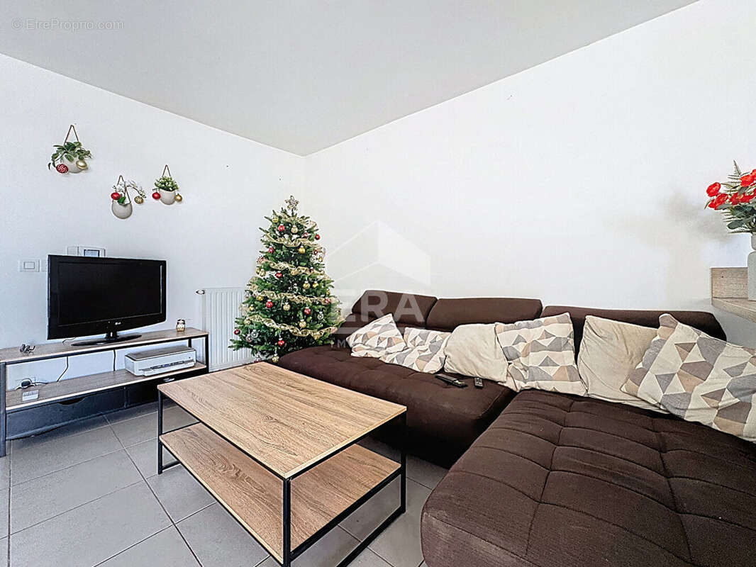 Appartement à MARSEILLE-3E