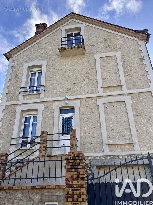 Photo 1 - Maison à CHAMPAGNE-SUR-SEINE