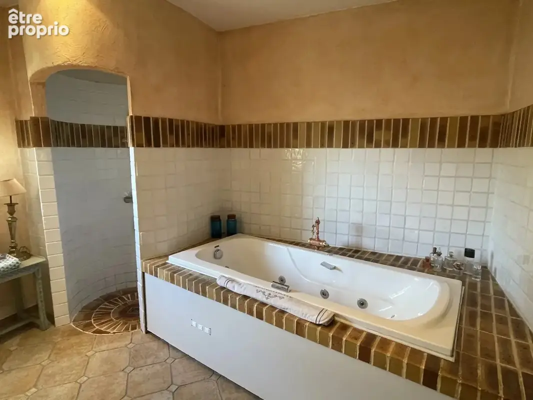 Villa de plain pied avec piscine et vue dégagée - photo 41