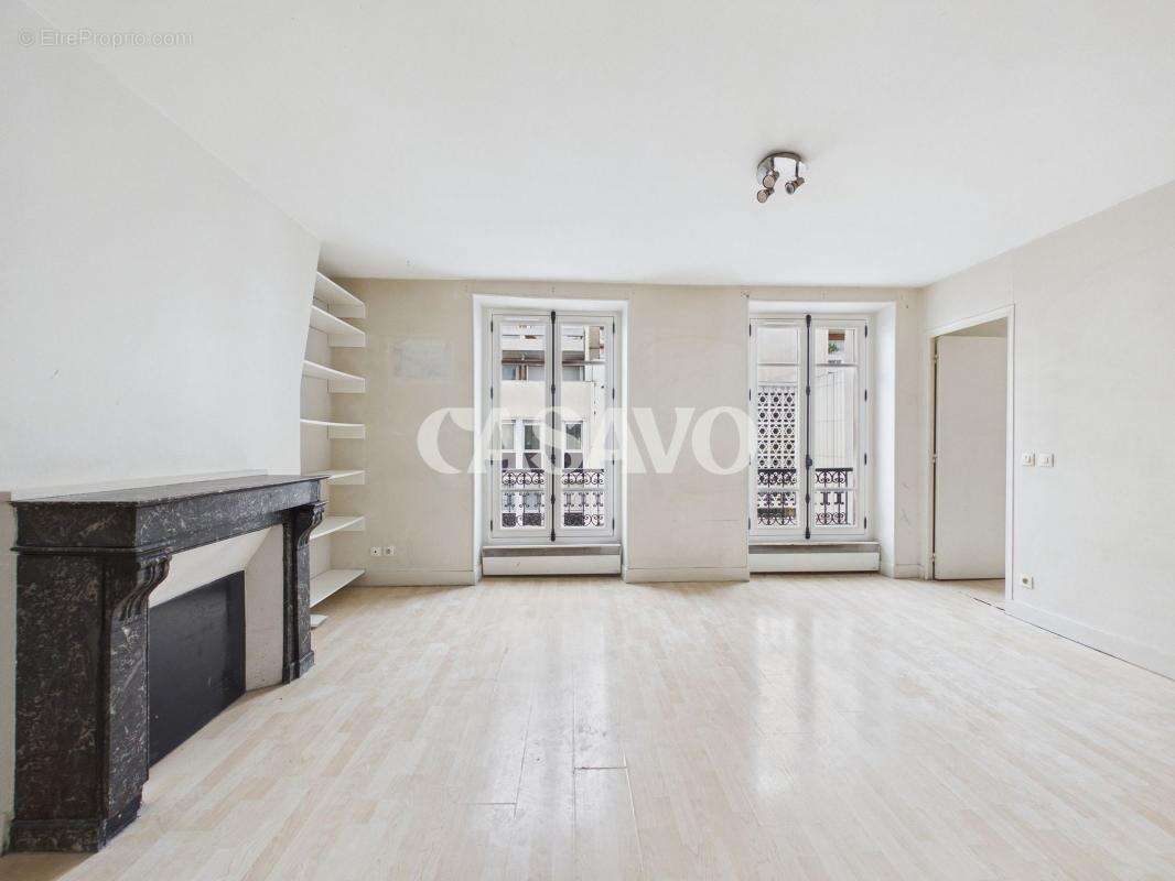 Appartement à PARIS-11E