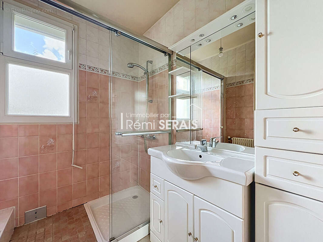 Exclusivité à Potigny : maison surélevée avec jardin et sous-sol - photo 7