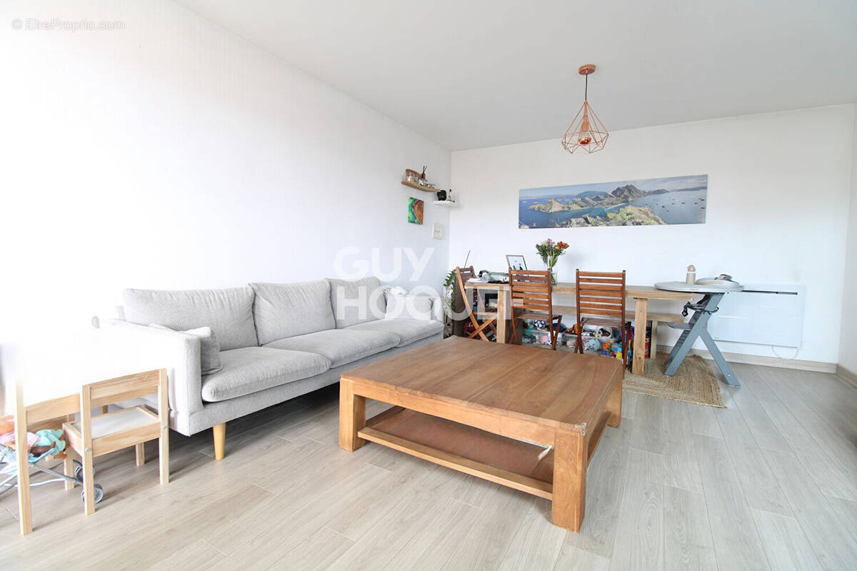 Appartement à BRIE-COMTE-ROBERT
