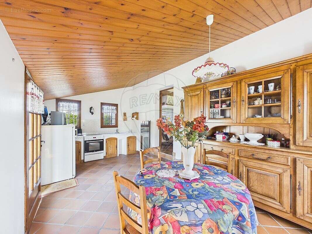 Maison à LES MATHES