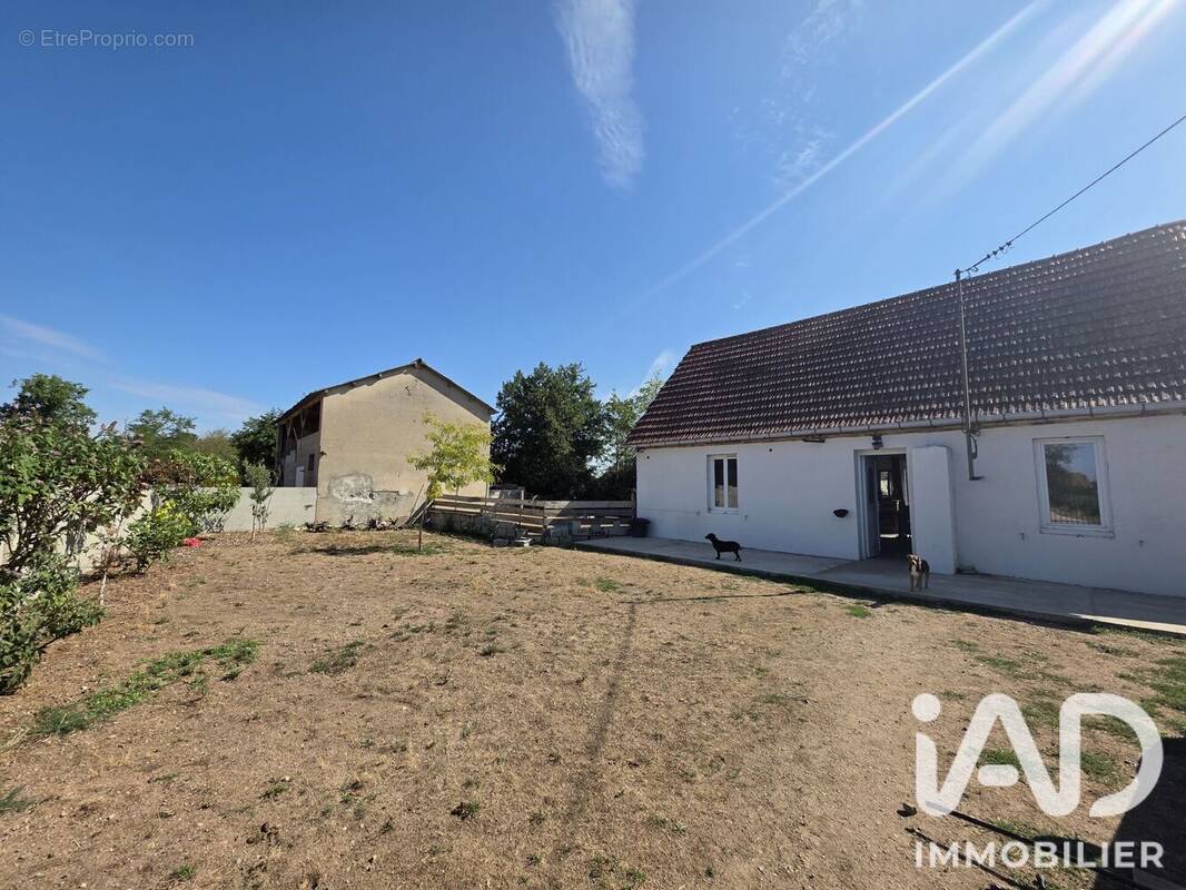Photo 1 - Maison à BEAULON