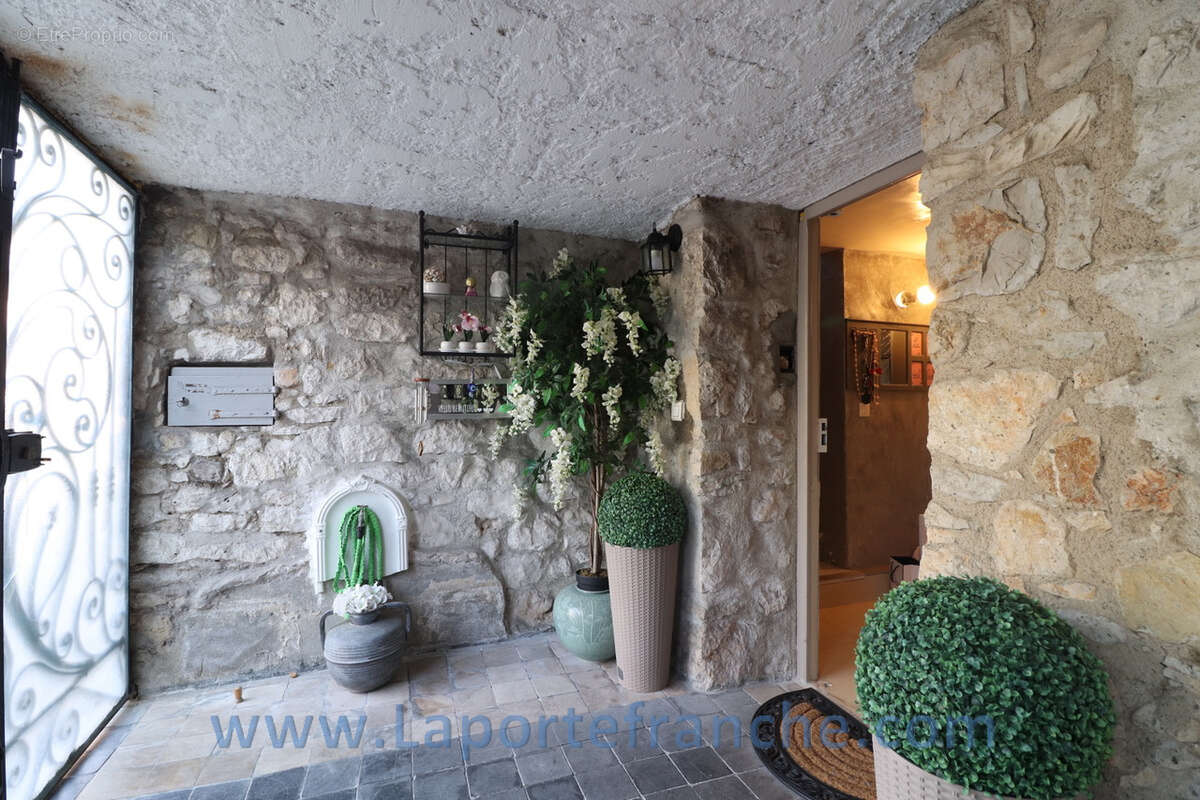 Maison à LA COLLE-SUR-LOUP