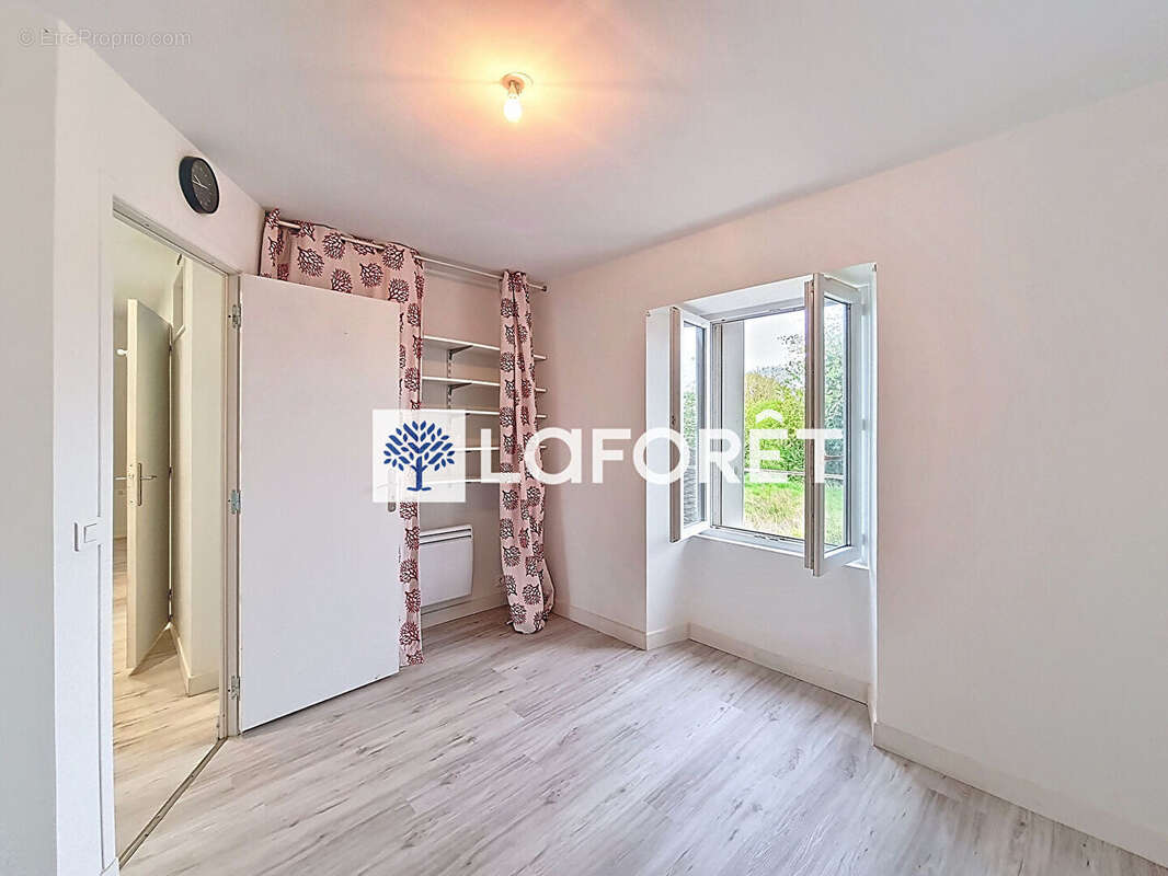 Maison à JOUY-LE-CHATEL