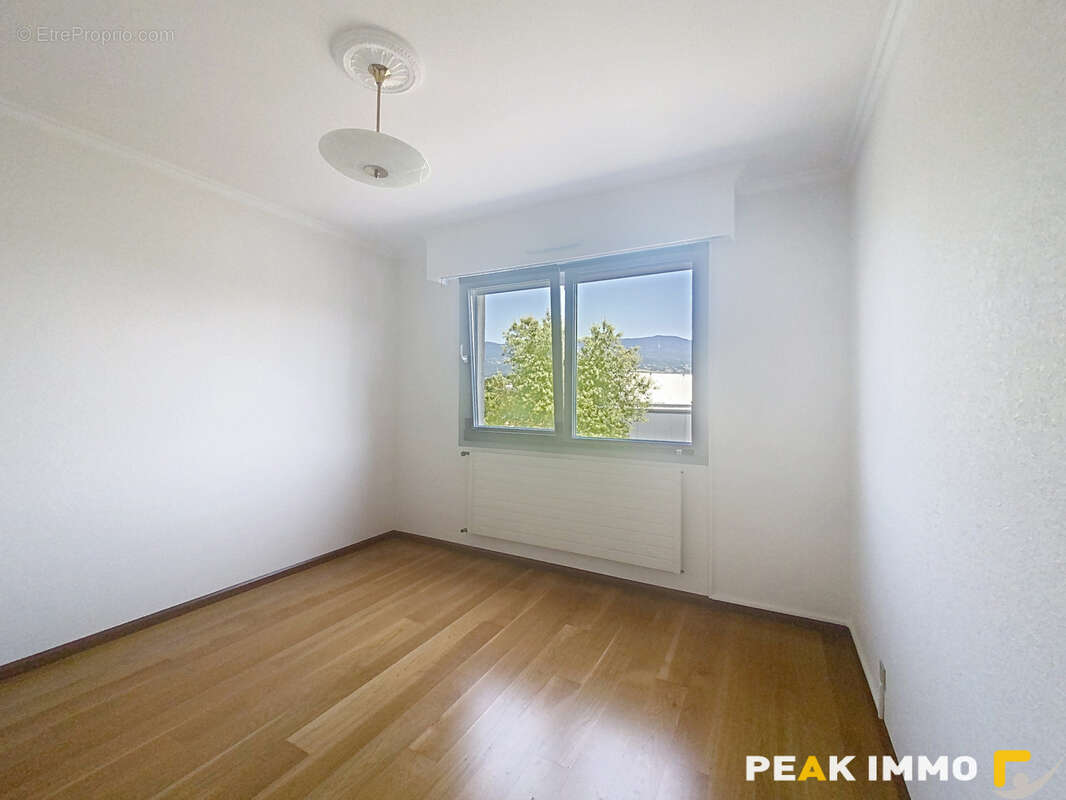 ANNEMASSE   Appartement T3 de 76,15 m2 avec balcon, cave - photo 5