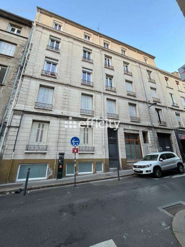 Appartement à SAINT-ETIENNE