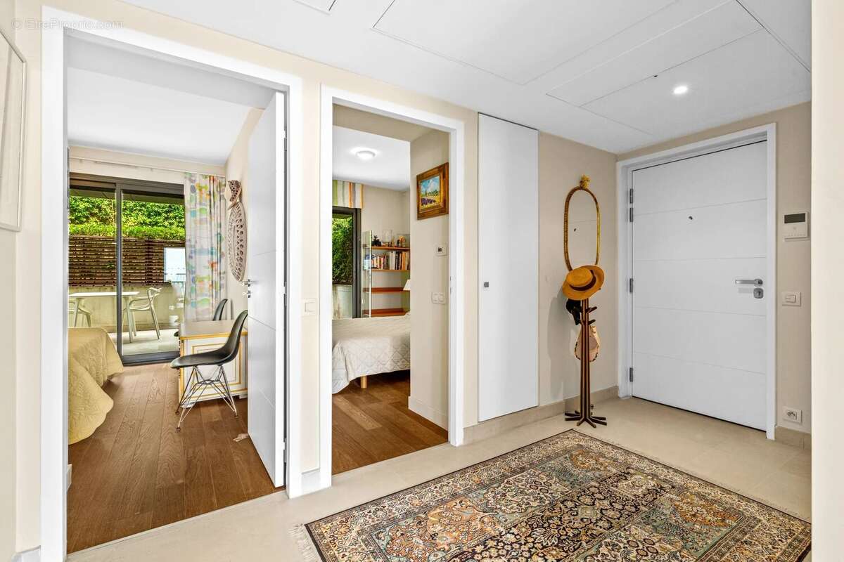 Nice vinaigrier – résidence de prestige "blanche de castille" – 3 pièces de 62 m² – vue mer panoramique & baie des anges – pisci - photo 14