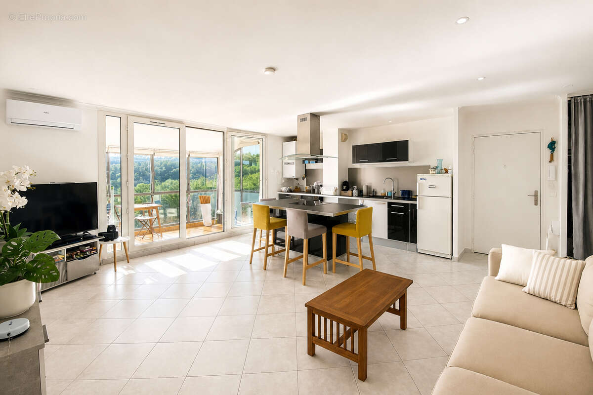 Appartement à VALBONNE