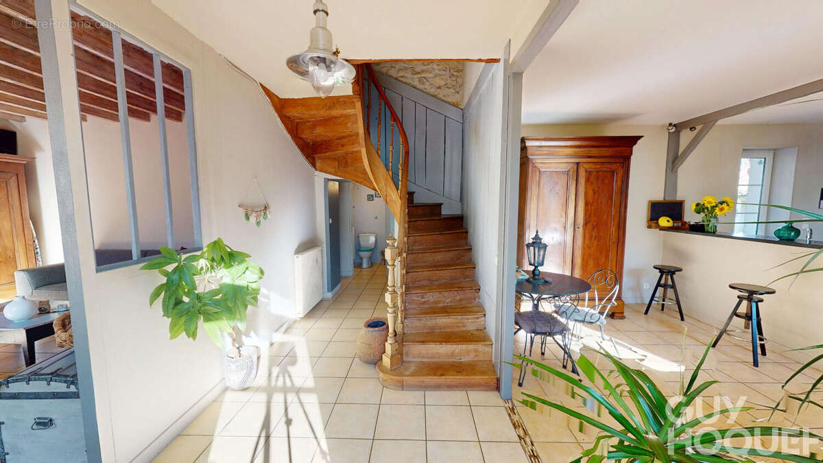 Maison à NANTEUIL