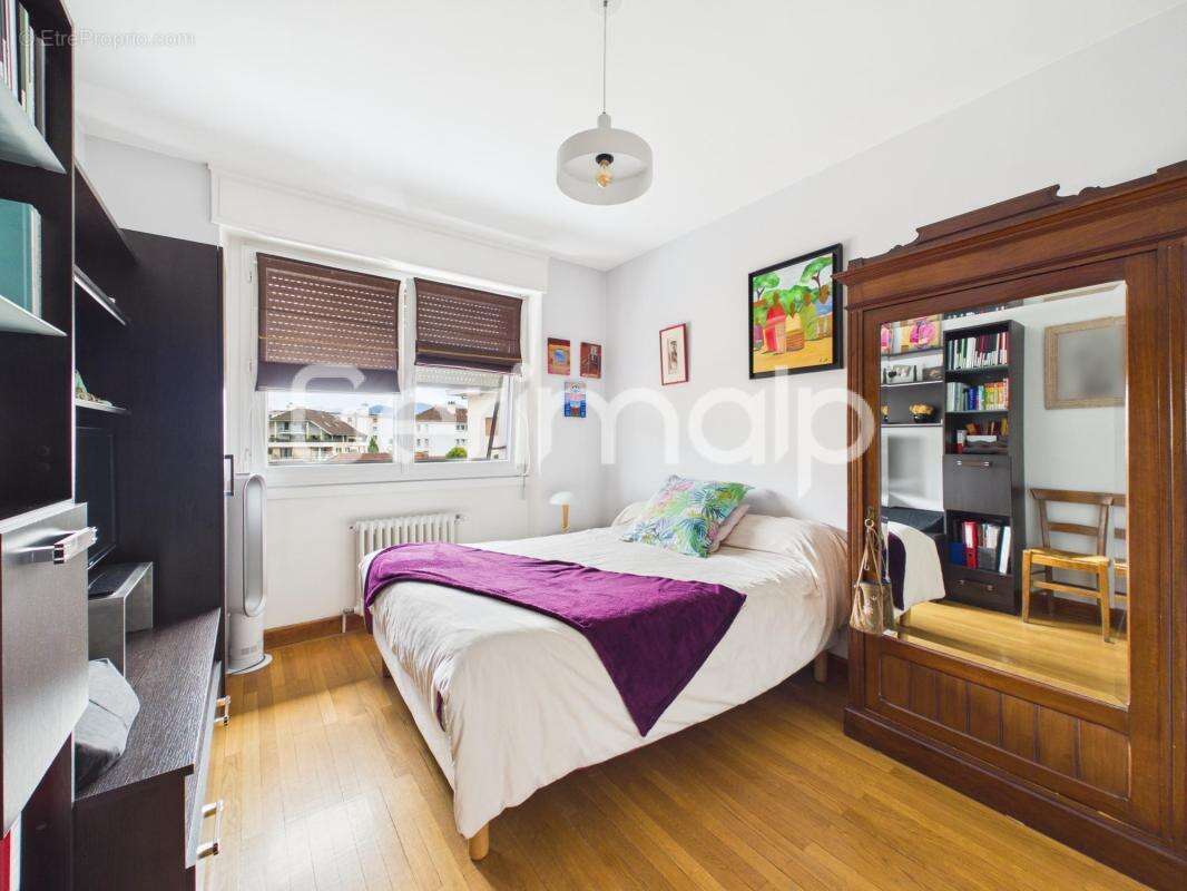 Vente - Appartement - 3 pièces + cuisine - 83 m² - 546 000 € - - photo 8