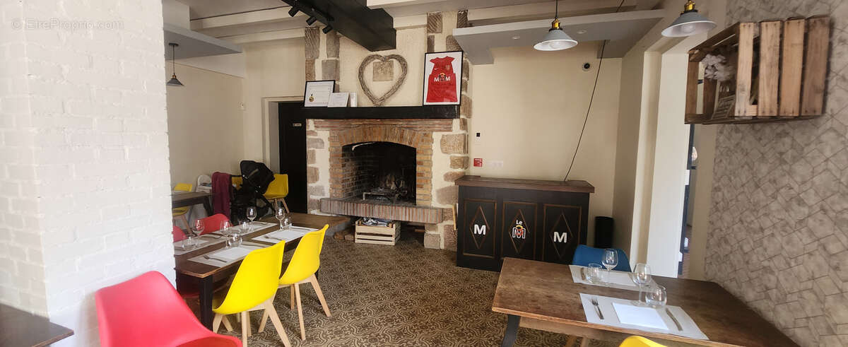 Maison à MIRANDOL-BOURGNOUNAC