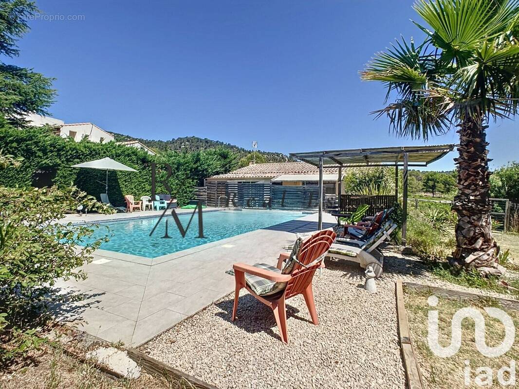 Photo 1 - Maison à ROGNES