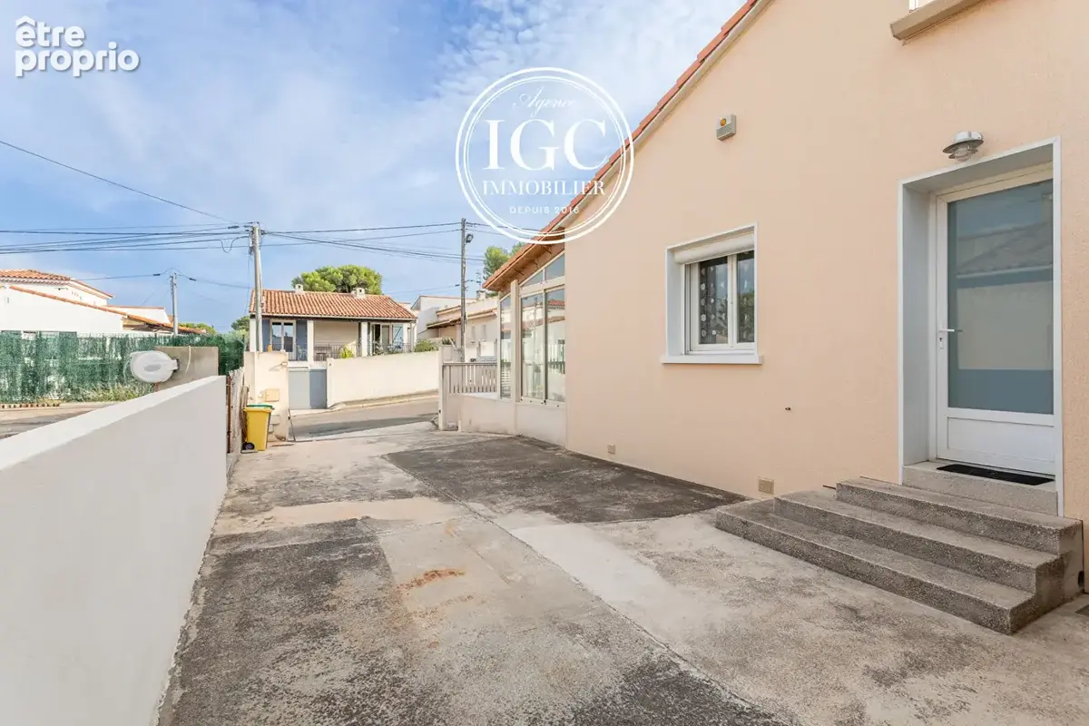 Maison plain pied - type 4 -  95 m² - garage et dependence - chateauneuf les martigues - photo 2