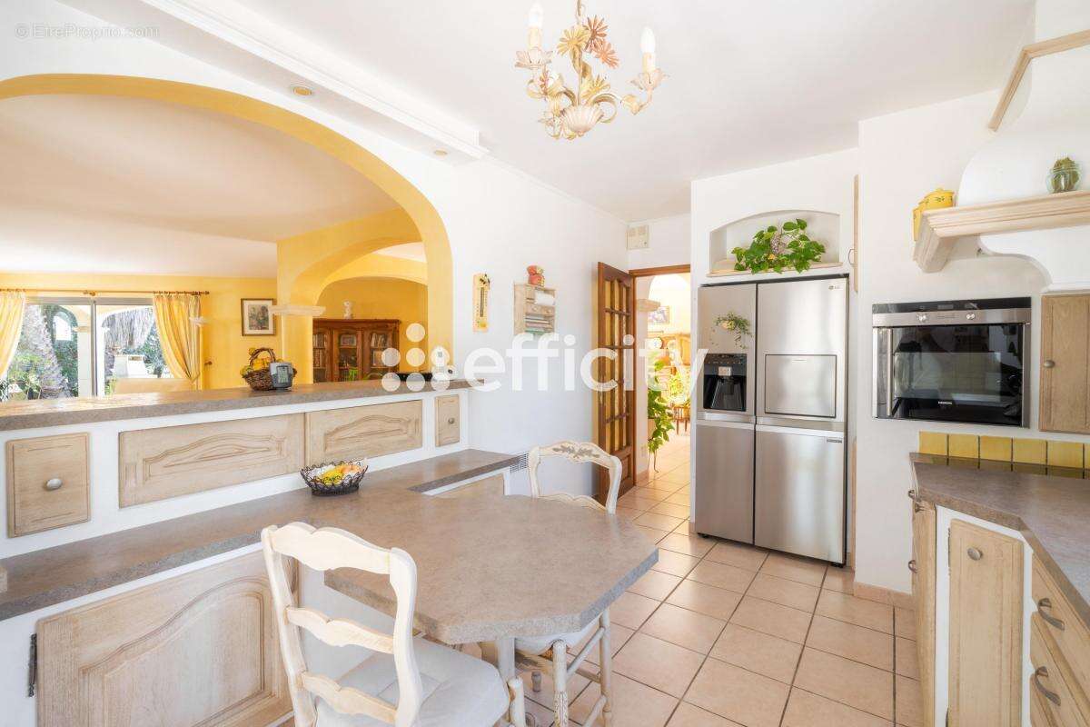 Maison à SAINT-GILLES