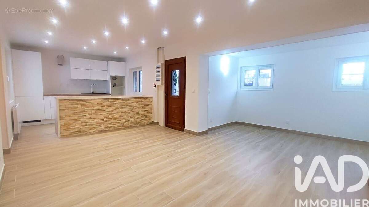 Photo 2 - Maison à LE THILLAY