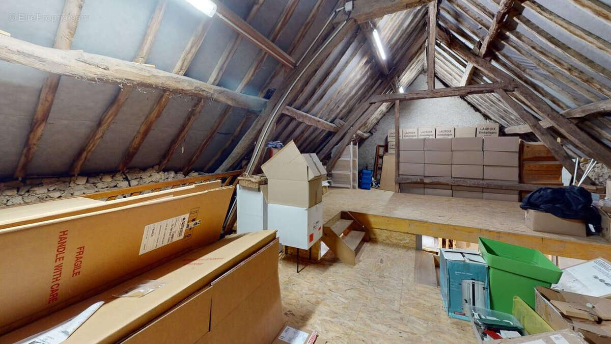 Maison à MONTIPOURET