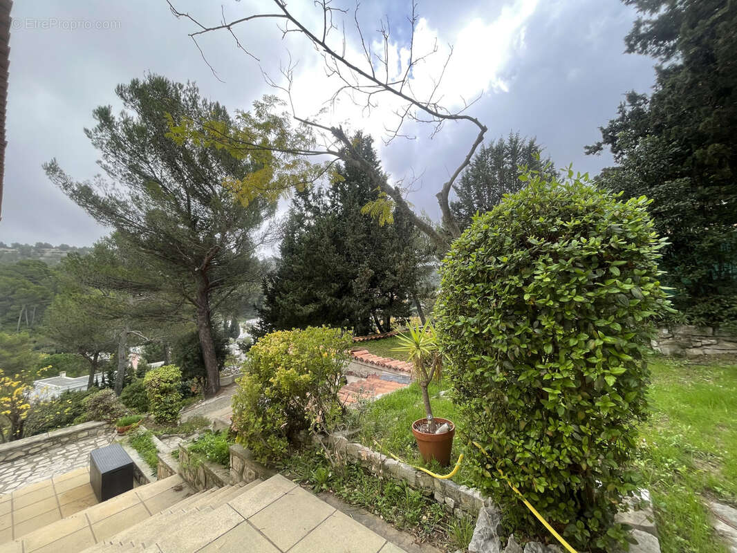 Maison à CARNOUX-EN-PROVENCE