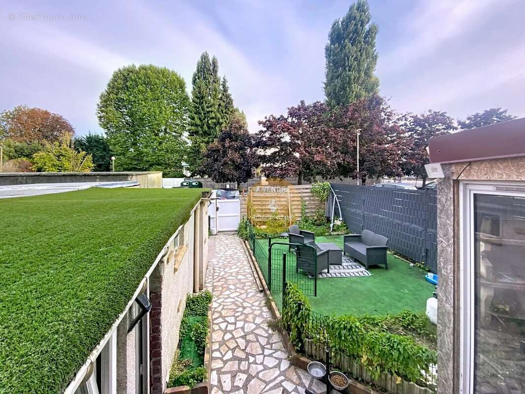 Maison à MONTATAIRE