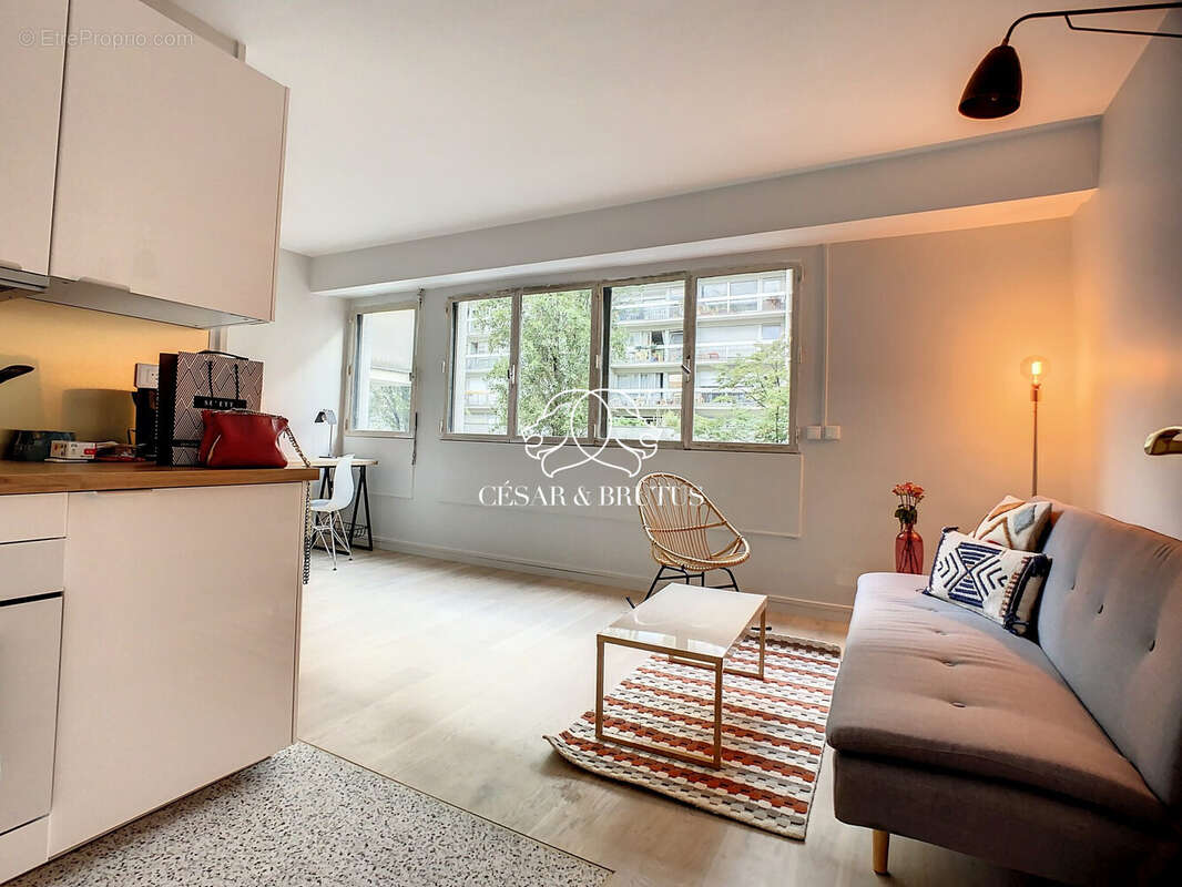 Appartement à PARIS-18E