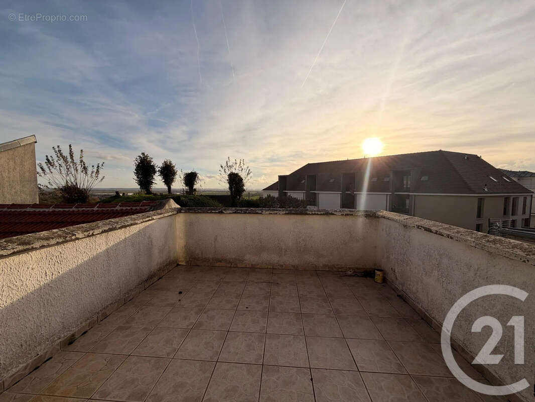 Autre à DAMMARTIN-EN-GOELE