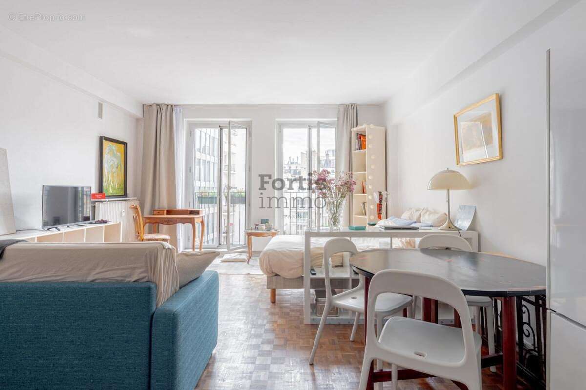 Appartement à PARIS-12E