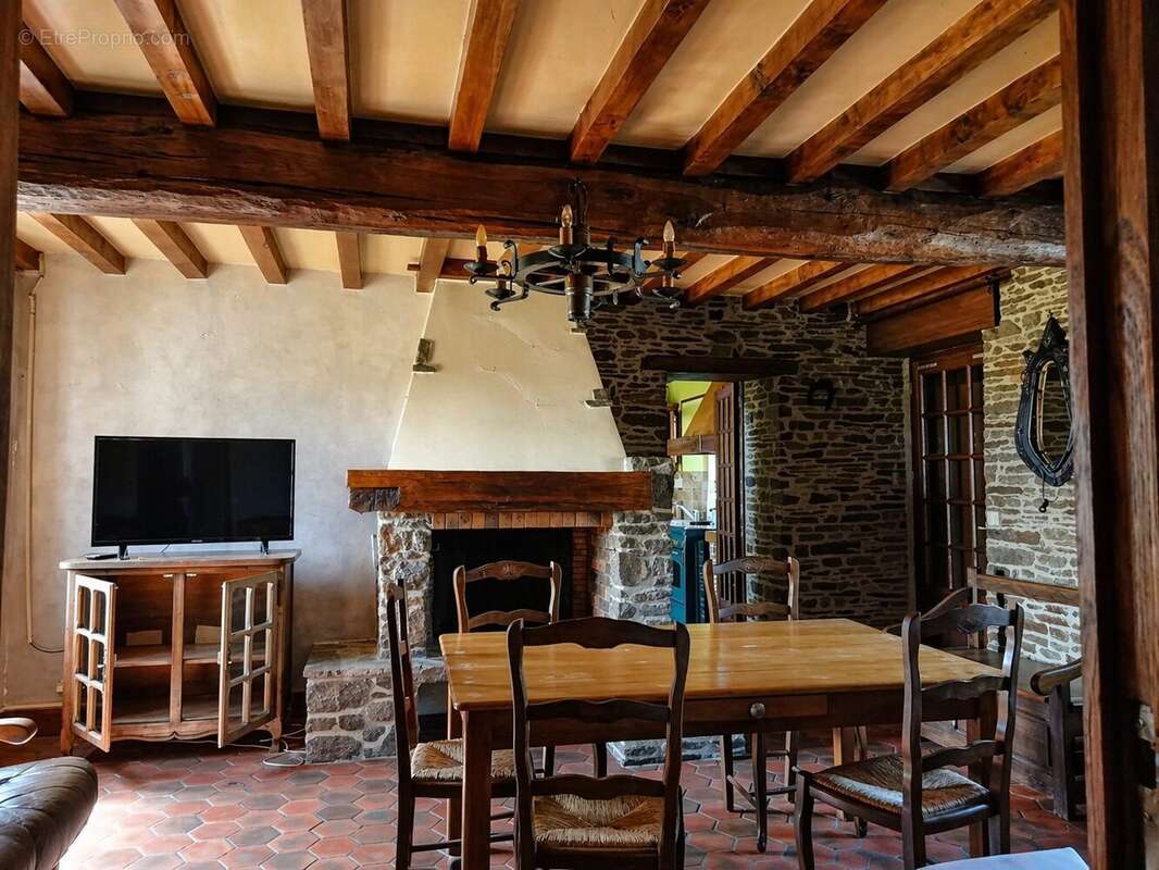 Maison à PONT-D'OUILLY