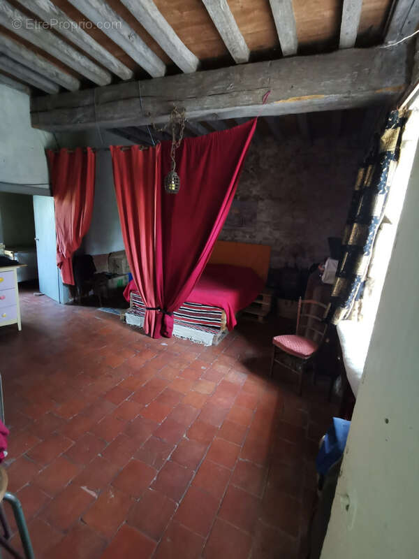 Maison à SAINT-PRIEST-EN-MURAT