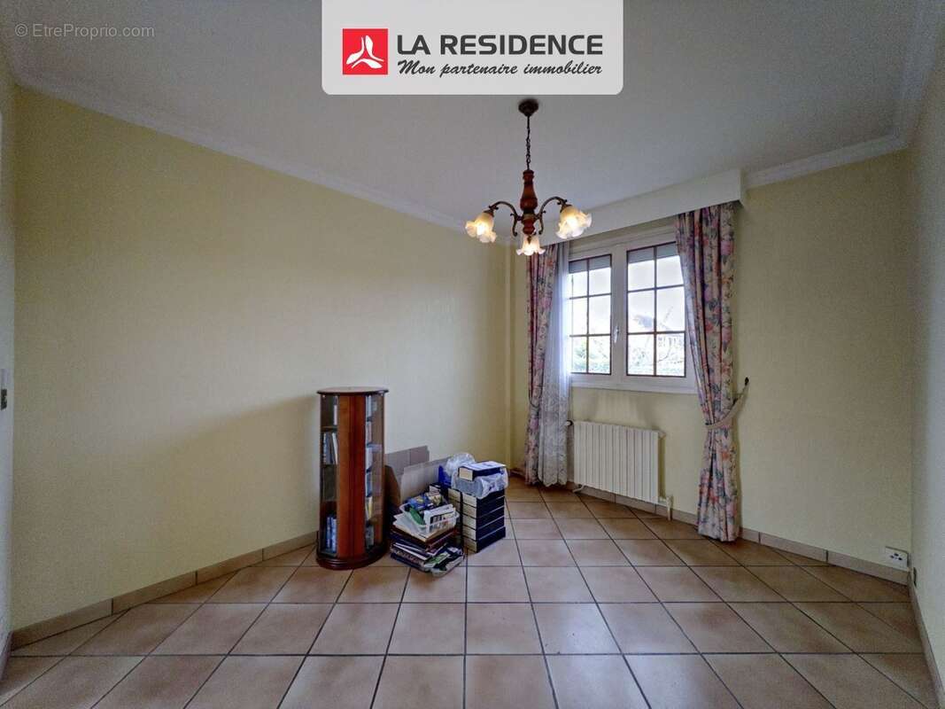 Maison à LES MUREAUX