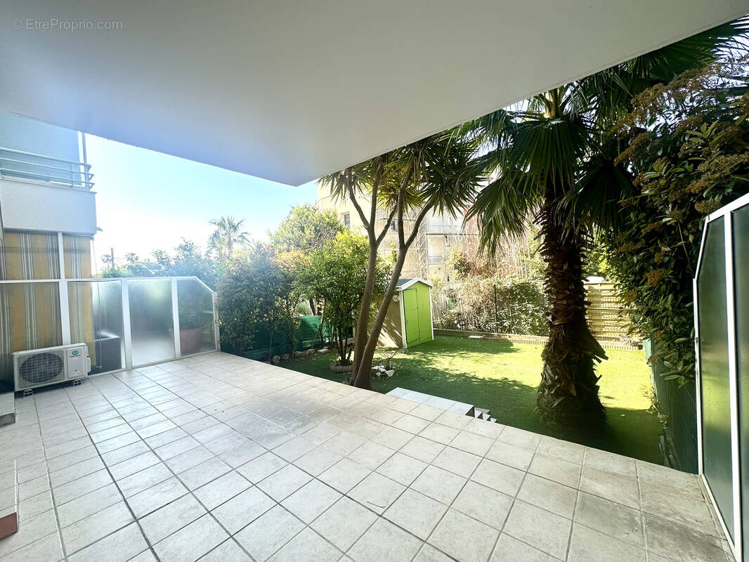 Appartement à FREJUS