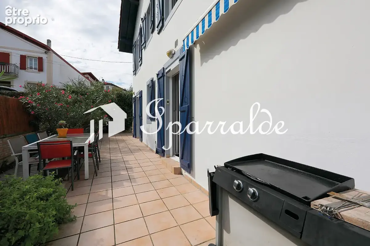 Superbe Maison de type T5 CENTRE VILLE tout à pied à HENDAYE 64700 - photo 21