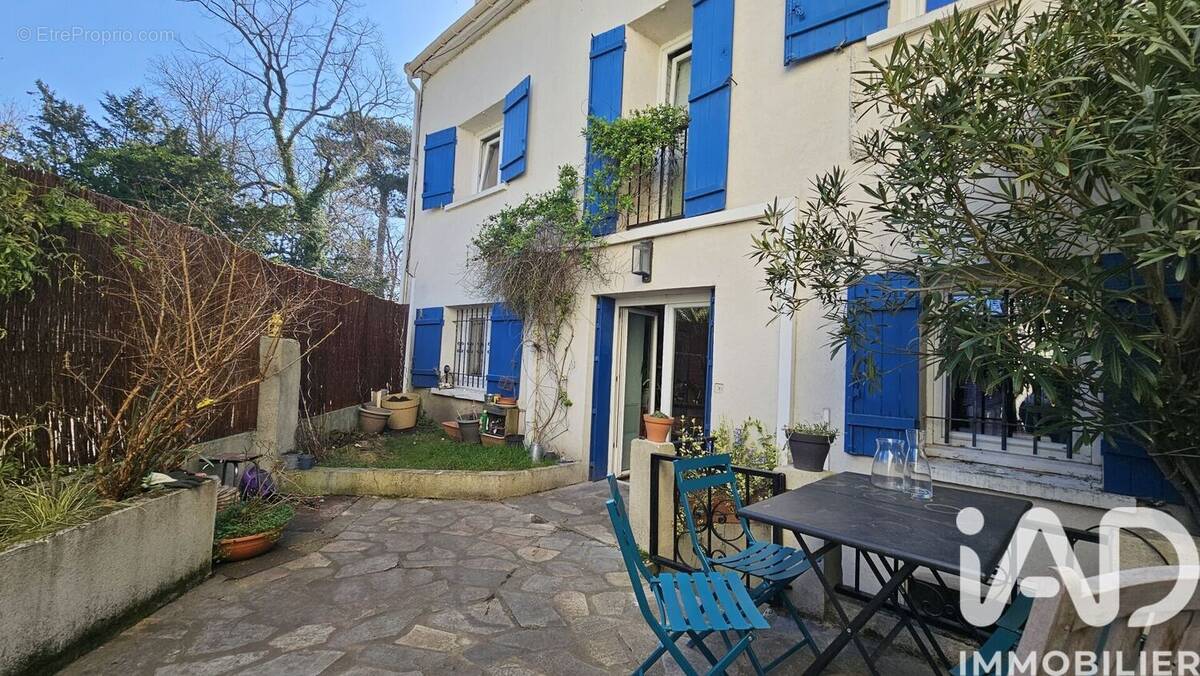 Photo 1 - Maison à MORAINVILLIERS