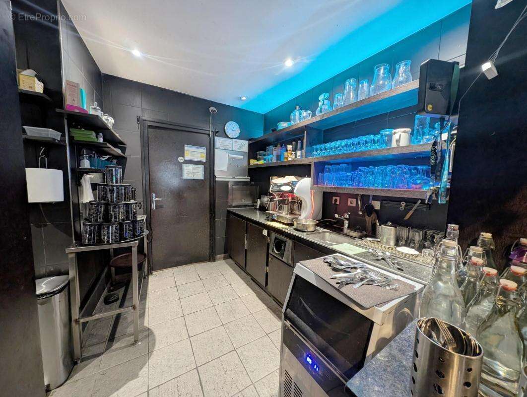 Commerce à PARIS-18E